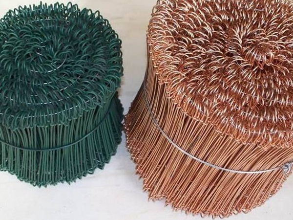 Double Loop Tie Wire