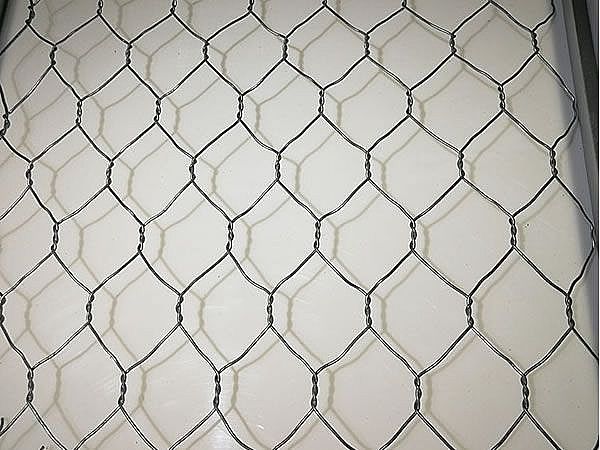 Hexagonal Mesh Fence for Farm Fencing