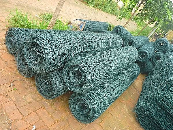 Hexagonal Mesh Fence for Farm Fencing
